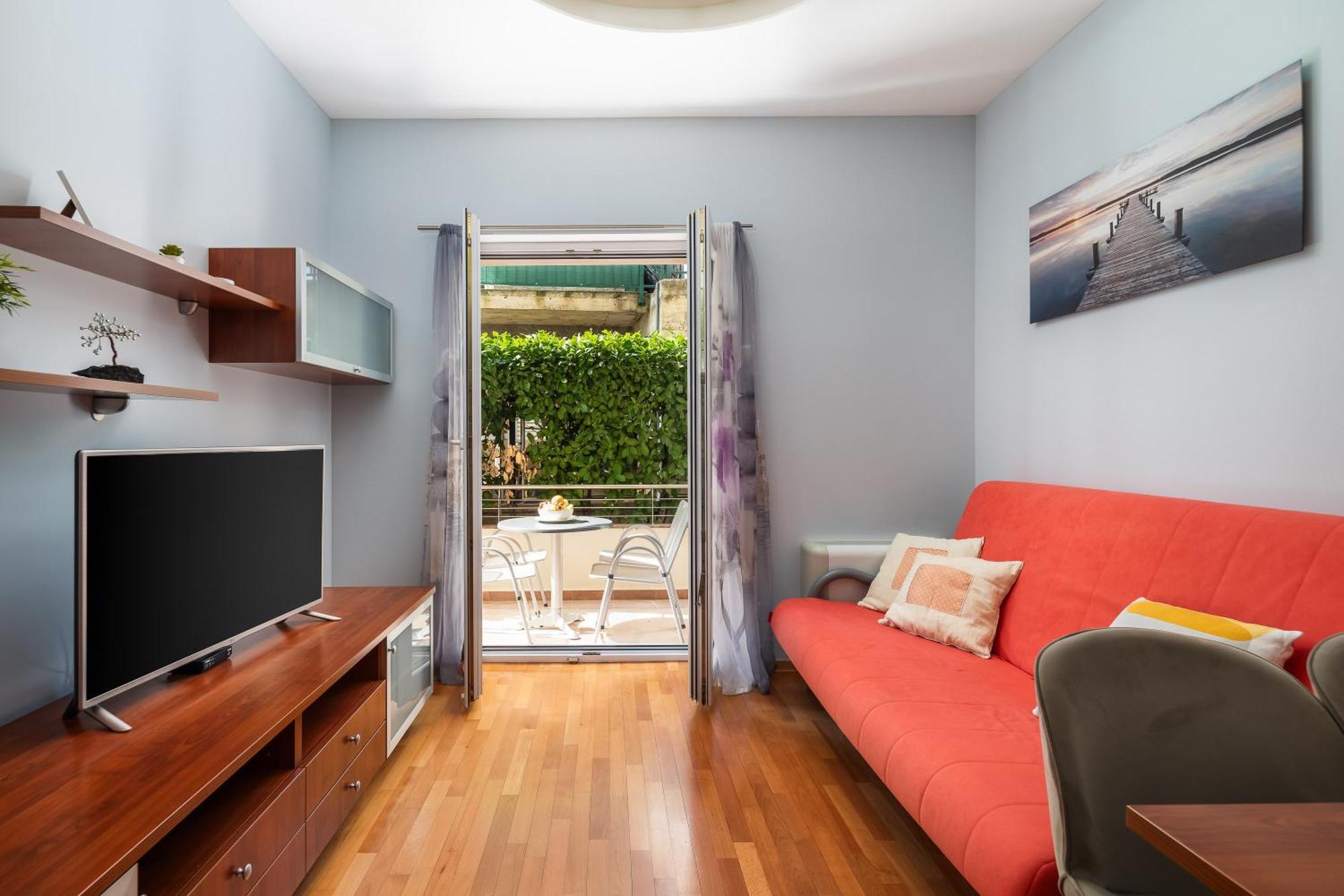 Brkic Apartments With Private Parking Makarska Bilik gambar