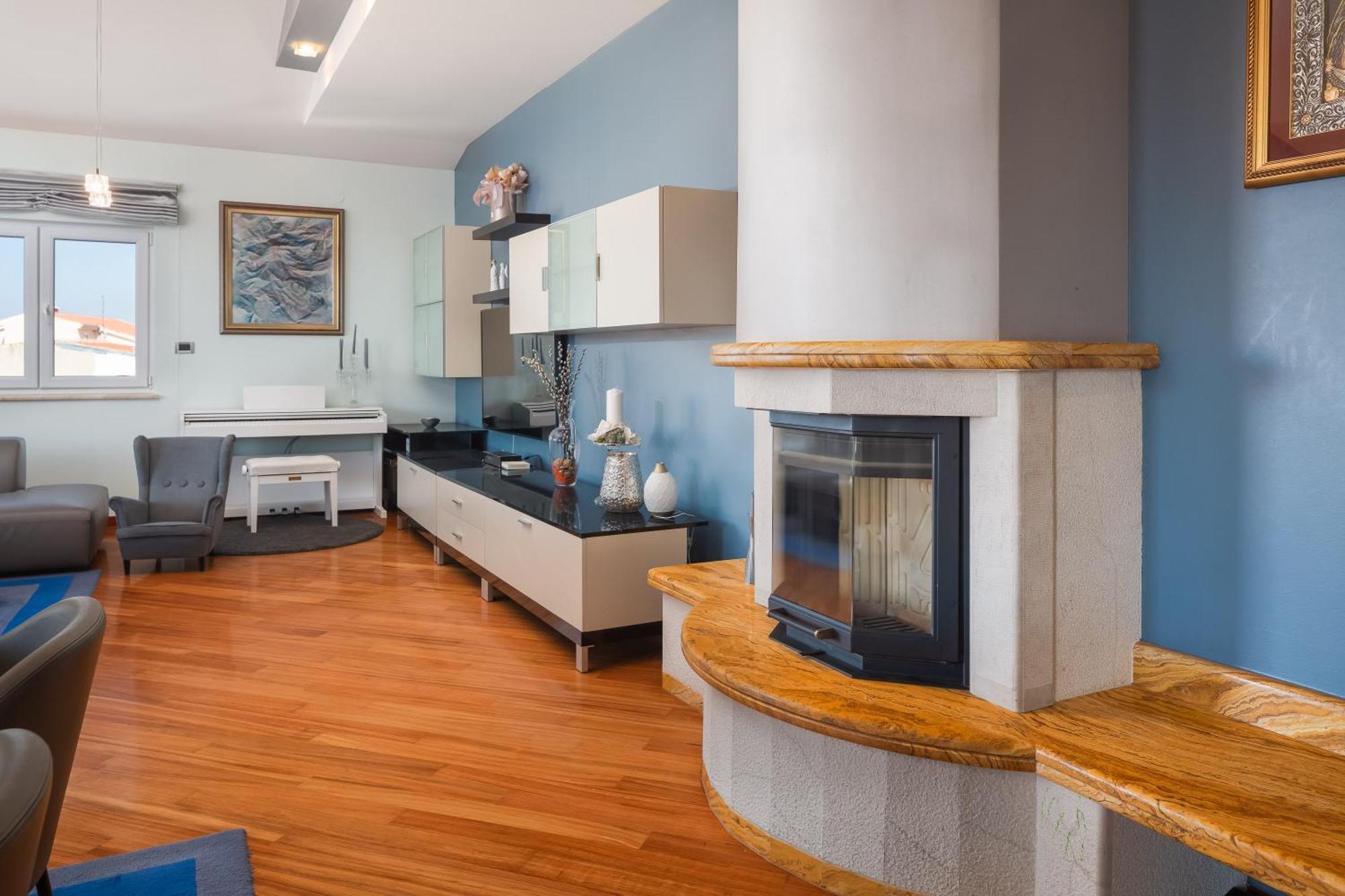 Brkic Apartments With Private Parking Makarska Bilik gambar